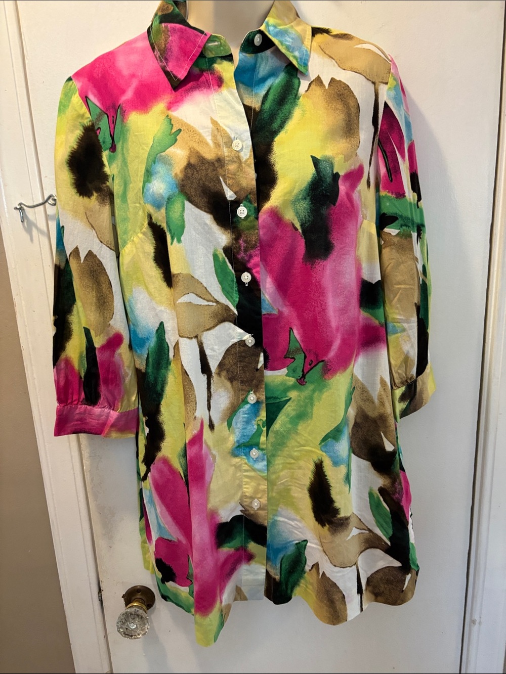 Dana Buchman small 3/4 sleeve cotton button down shirt 26-305
